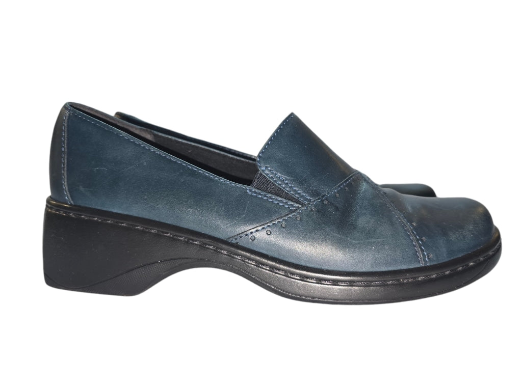 Women's Clarks Turquoise Blue Leather Loafers Size 9