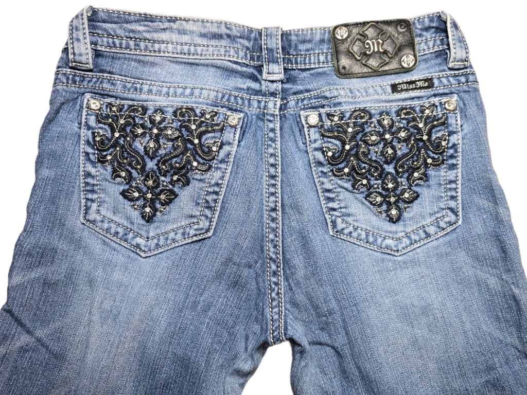 Women's Miss Me Jeans Size 29 X 31 Blue with Black Embellishments Pockets