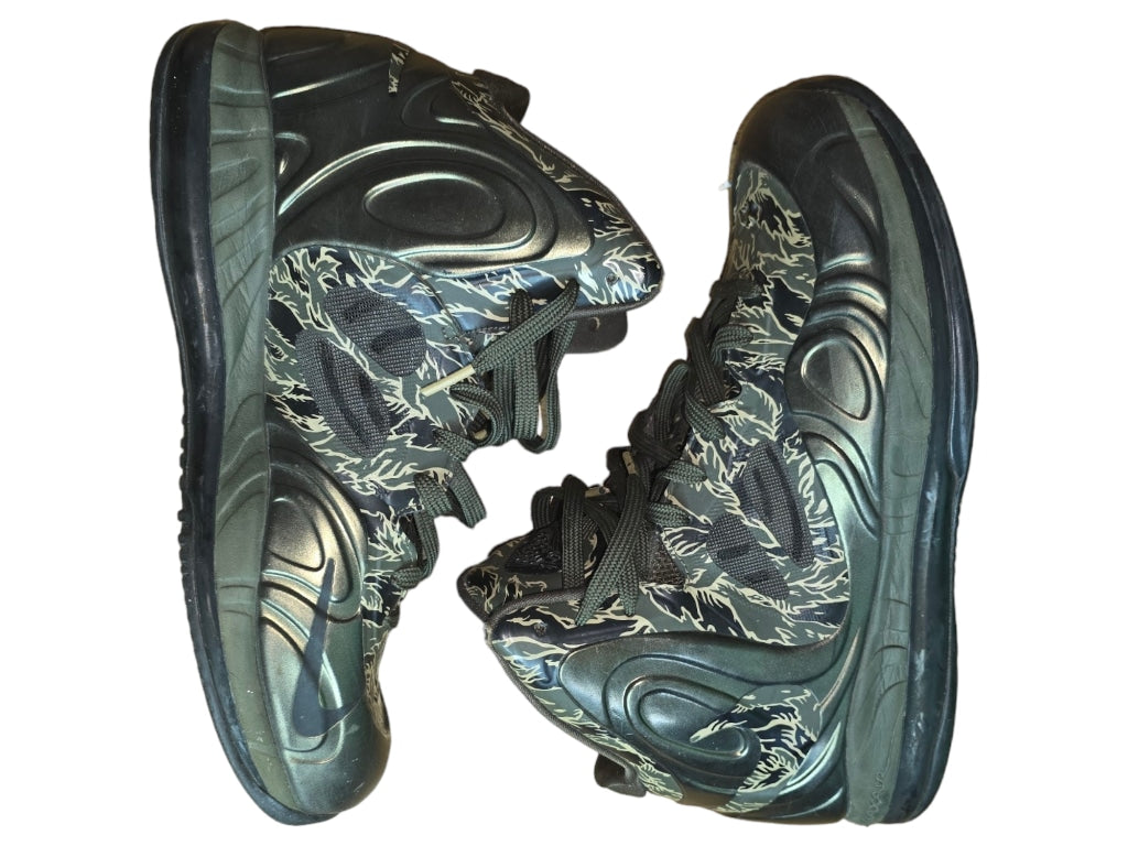 Men's NIKE Air Max Hyperposite size 10 Tiger Stripe Camo 2012 Foamposite