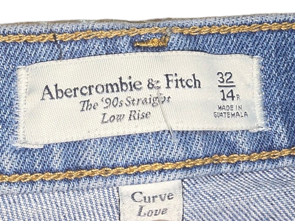 Abercrombie & Fitch 90's Straight Low Rise Curve Love Distressed Jeans 14R/32