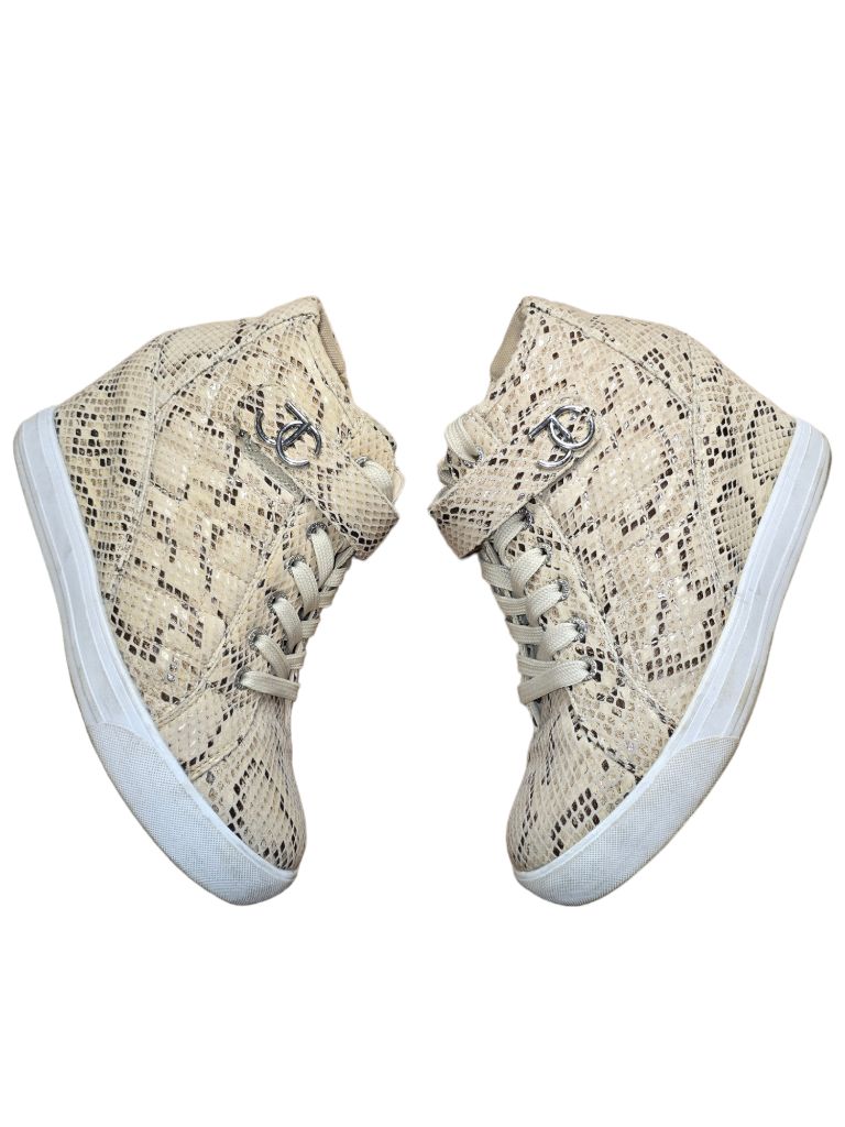 Woman's Juicy Couture JC-Journey Tan Snakeskin Wedge Sneakers Size 8.5 M