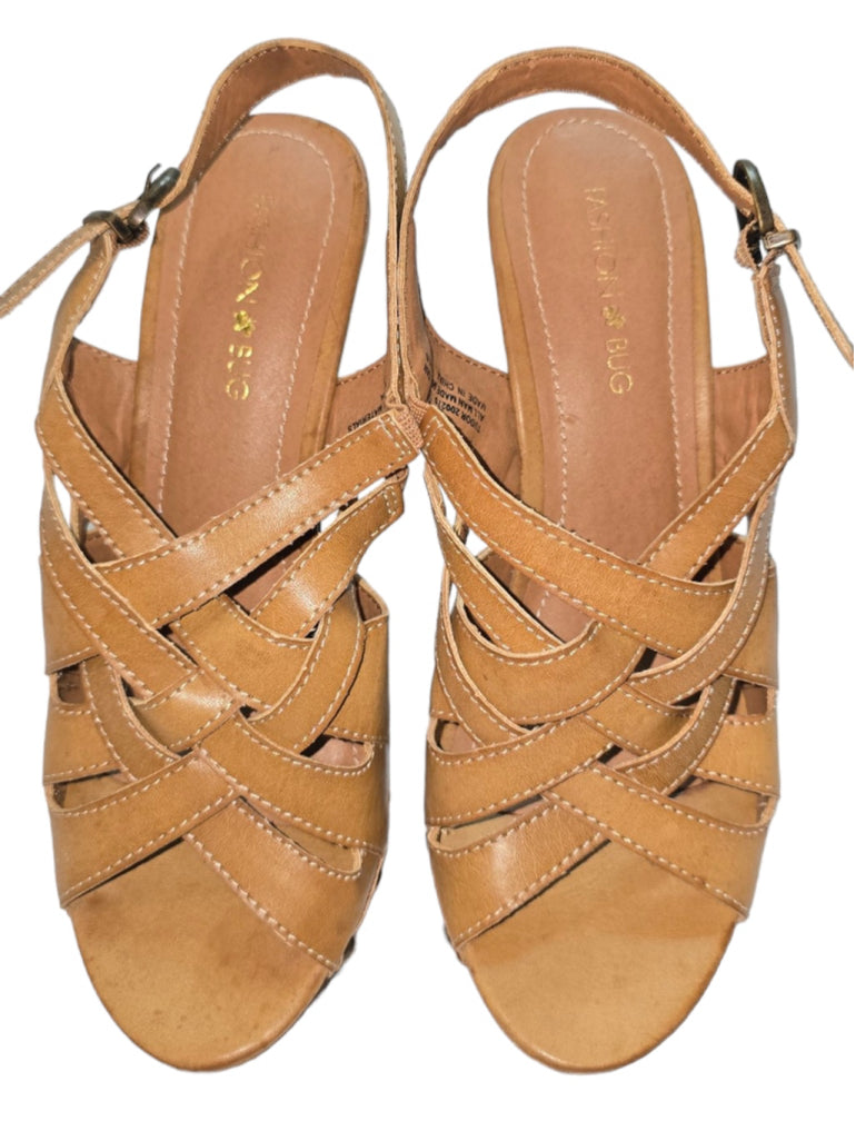 Vintage Y2K Women's Fashion Bug Tudor Woven Sandals Tan 9W WIDE Platform Studded