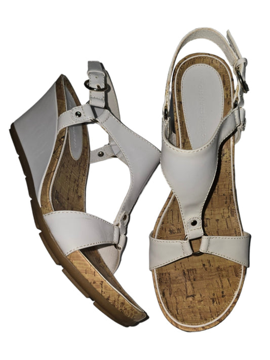 Vintage Women's Tommy Hilfiger Savoy Patent White Sandals Size 9.5 Shiny