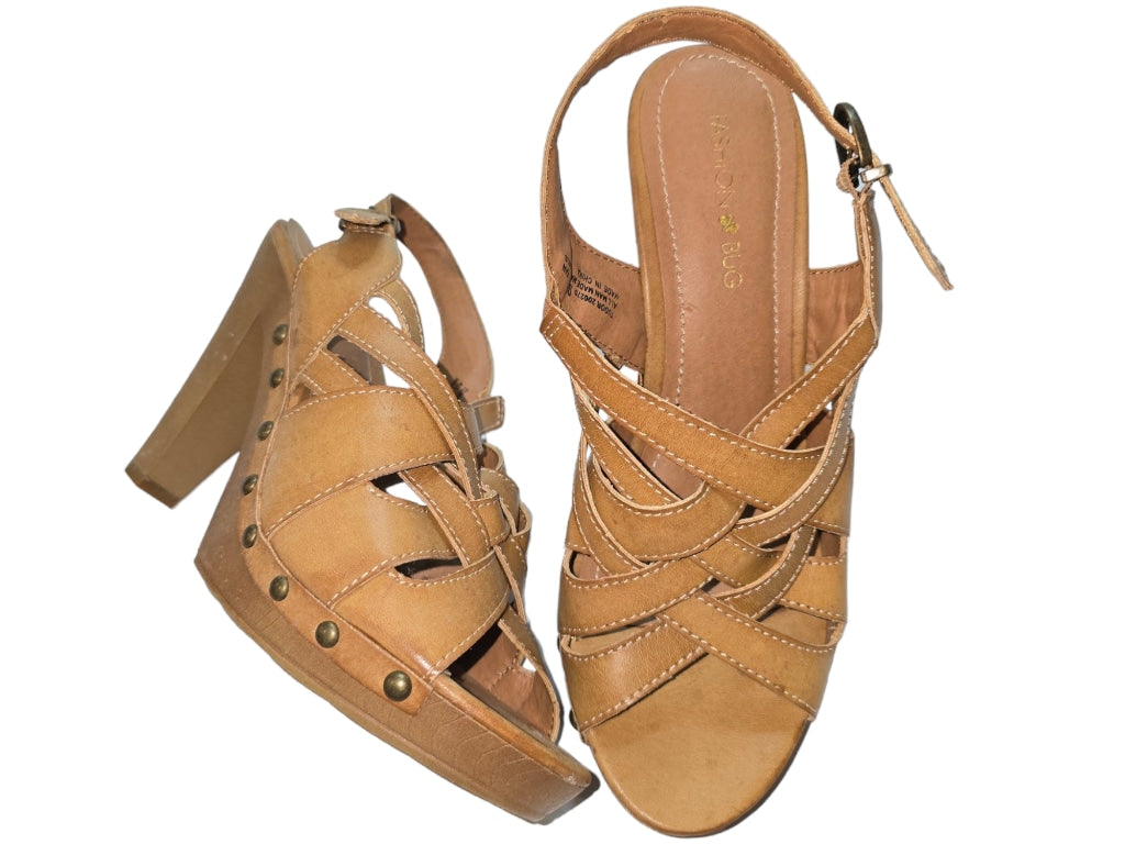 Vintage Y2K Women's Fashion Bug Tudor Woven Sandals Tan 9W WIDE Platform Studded