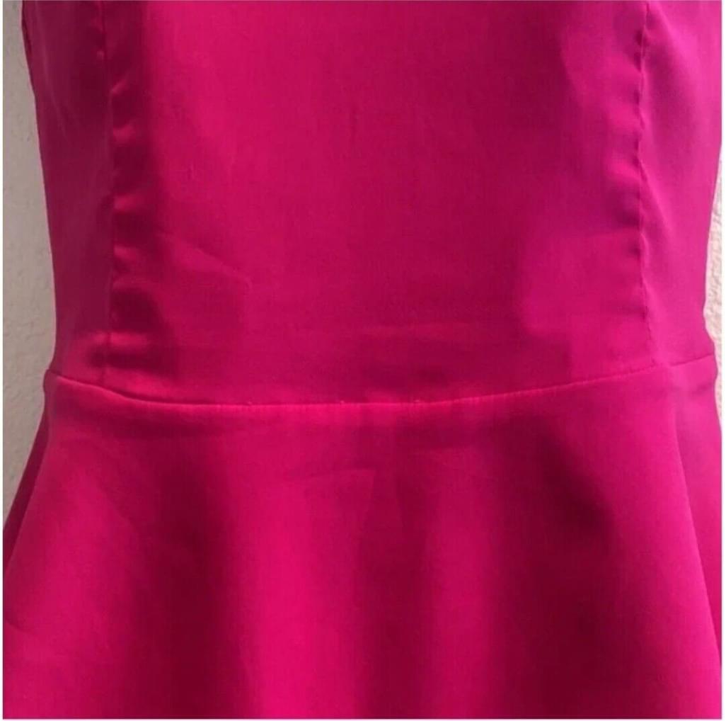 Express Peplum Short Sleeve Shirt Size MED Pink Fuschia Gold Zipper Back