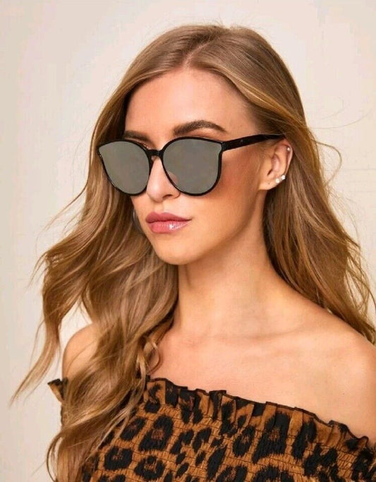 Women's Oversize Sunglasses With Mirrored Lense