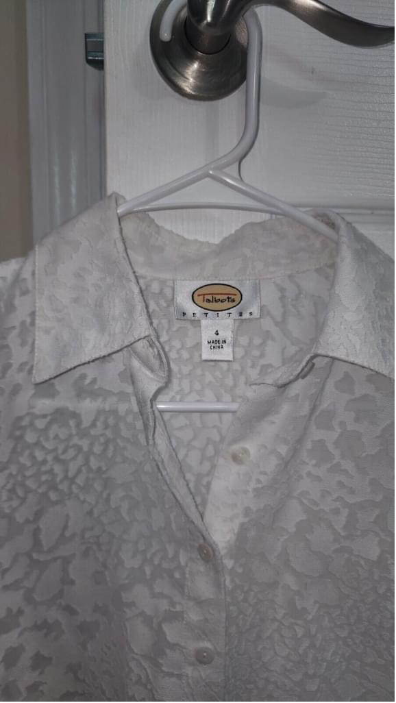 Talbots Button Down White Fitted Sheer Blouse sz 4p (petites)