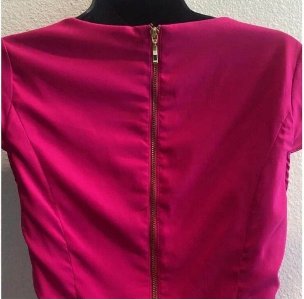 Express Peplum Short Sleeve Shirt Size MED Pink Fuschia Gold Zipper Back