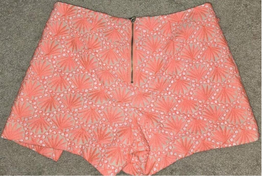 Lilly Pulitzer Mark Seashell Eyelet Skort Coral Size 2 Back Zipper Shorts