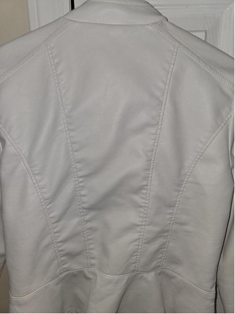 Baccini Faux leather Motto Jacket Lined Size SMALL Full Zip Off White