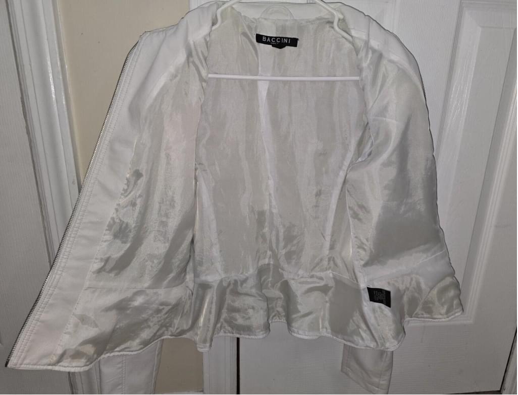 Baccini Faux leather Motto Jacket Lined Size SMALL Full Zip Off White